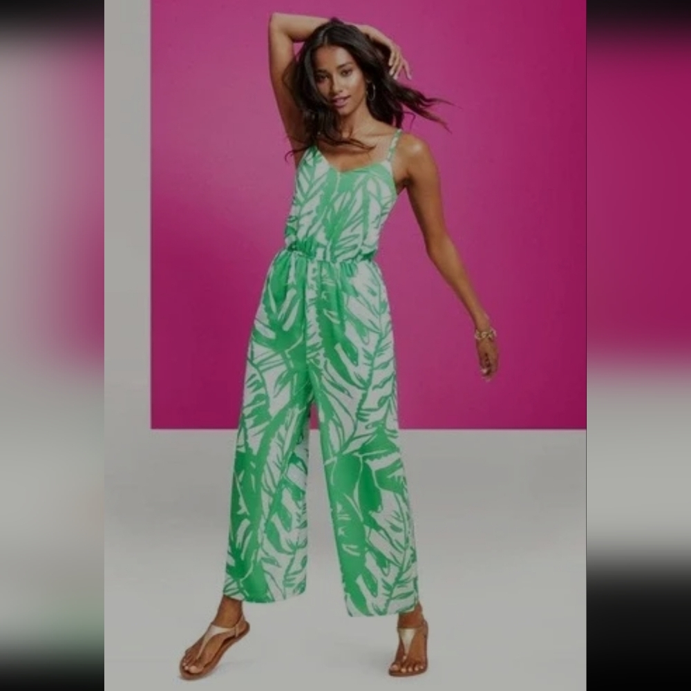 Lilly Pulitzer for Target green and white palm jumpsuit EUC Size XS